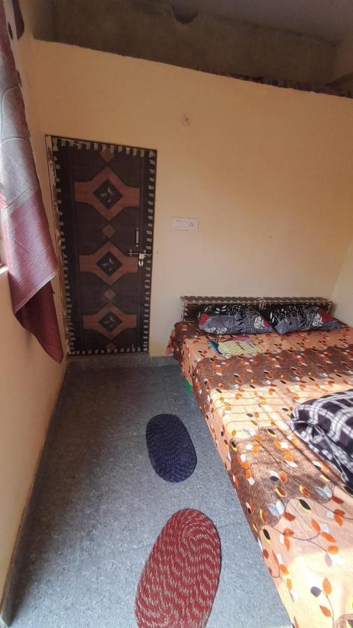 Gopal Sadan Hotel Vrindāvan Екстериор снимка