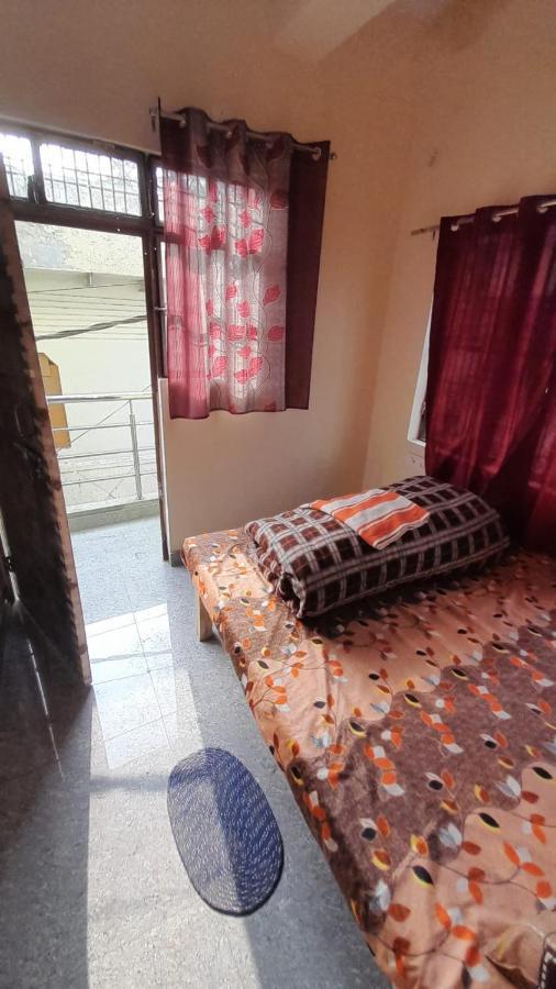 Gopal Sadan Hotel Vrindāvan Екстериор снимка